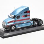 Kenworth T2000 Hellblau Rot IXO 1:43 TR180 - image 2 of 4
