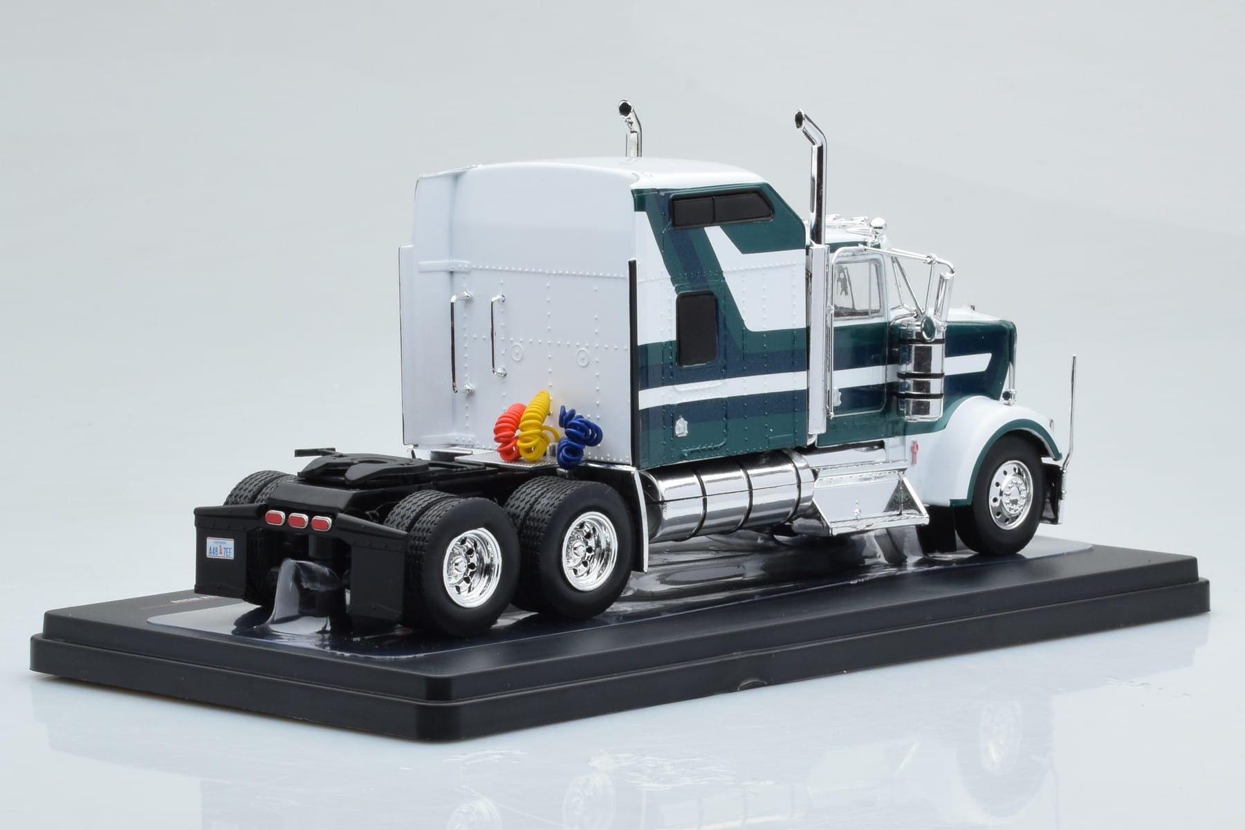 Kenworth W900 Grün Weiß IXO 1:43 TR164 Druckguss — Bild 2 von 6