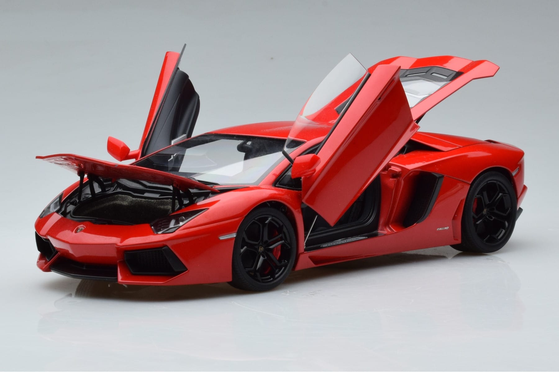 Lamborghini Aventador LP700-4 Andromeda Rot AUTOart 1:18 74669 Druckguss — Bild 2 von 10