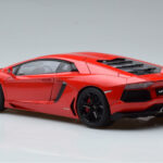 Lamborghini Aventador LP700-4 Andromeda Rot AUTOart 1:18 - image 7 of 10