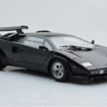 Lamborghini Countach LP5000S Schwarz AUTOart 1:18 - image 6 of 10