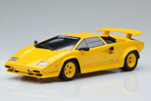 Lamborghini Countach Turbo Koenig Specials Gelb GT Spirit 1:18 KJ010 Resin