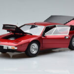 Lamborghini Urraco P250 Rot Kyosho 1:18 - image 2 of 10
