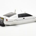 Lotus Esprit Type 79 James Bond The Spy Who Loved Me Submarine Weiß AUTOart 1:18 - image 5 of 8