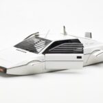 Lotus Esprit Type 79 James Bond The Spy Who Loved Me Submarine Weiß AUTOart 1:18 - image 8 of 8