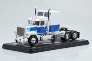Mack Superliner Magnum Weiß Blau IXO 1:43 TR165