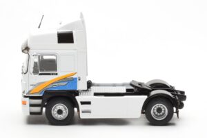 MAN F2000 Weiß IXO 1:43 TR174