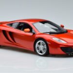 McLaren MP4-12C Mit Stig Top Gear Figur Minichamps 1:18 519101330 Druckguss - image 5 of 7