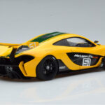 McLaren P1 GTR Gelb Mit Grünen Streifen AUTOart 1:18 - image 3 of 7