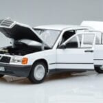 Mercedes 190 E W201 Weiß Norev 1:18 183820 Druckguss - image 2 of 7
