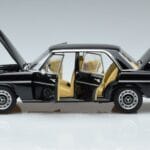 Mercedes 200 W115 Limitierte Auflage Norev 1:18 183775 Druckguss - image 4 of 8