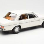 Mercedes 200 W115 Weiß Norev 1:18 183770 - image 3 of 8