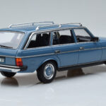 Mercedes 200T S123 Blau Norev 1:18 - image 3 of 7