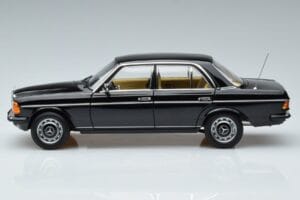 Mercedes 230E W123 Limitierte Auflage Norev 1:18 183711 Druckguss — Bild 5 von 8