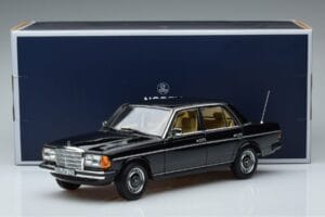 Mercedes 230E W123 Limitierte Auflage Norev 1:18 183711 Druckguss — Bild 8 von 8