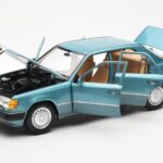 Mercedes 230E W124 Beryl Metallic Händler Edition Norev 1:18 B66040698 - image 2 of 8