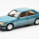 Mercedes 230E W124 Beryl Metallic Händler Edition Norev 1:18 B66040698
