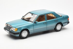 Mercedes 230E W124 Beryl Metallic Händler Edition Norev 1:18 B66040698