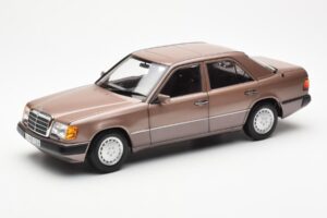 Mercedes 230E W124 Rosewood Metallic Händler Edition Norev 1:18 B66040697