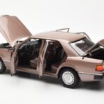 Mercedes 230E W124 Rosewood Metallic Händler Edition Norev 1:18 B66040697 - image 5 of 8