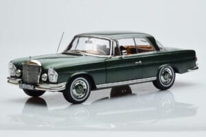Mercedes 250 SE Coupe W111 Grün Metallic Limitierte Auflage Norev 1:18 183764 Druckguss