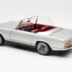 Mercedes 280 SL W113 Pagode Silber Schuco 1:18 450035000 - image 7 of 8