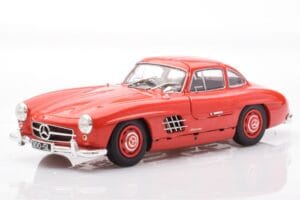 Mercedes 300 SL W198 Gullwing Rot Minichamps 1:18