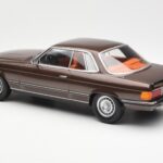 Mercedes 500 SLC C107 Braun KK-Scale 1:18 180851 - image 5 of 6