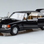 Mercedes 560 SEL W126 Schwarz Norev 1:18 - image 2 of 7
