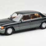 Mercedes 560 SEL W126 Night Grün Metallic Dealer Edition Norev 1:18 B66040626