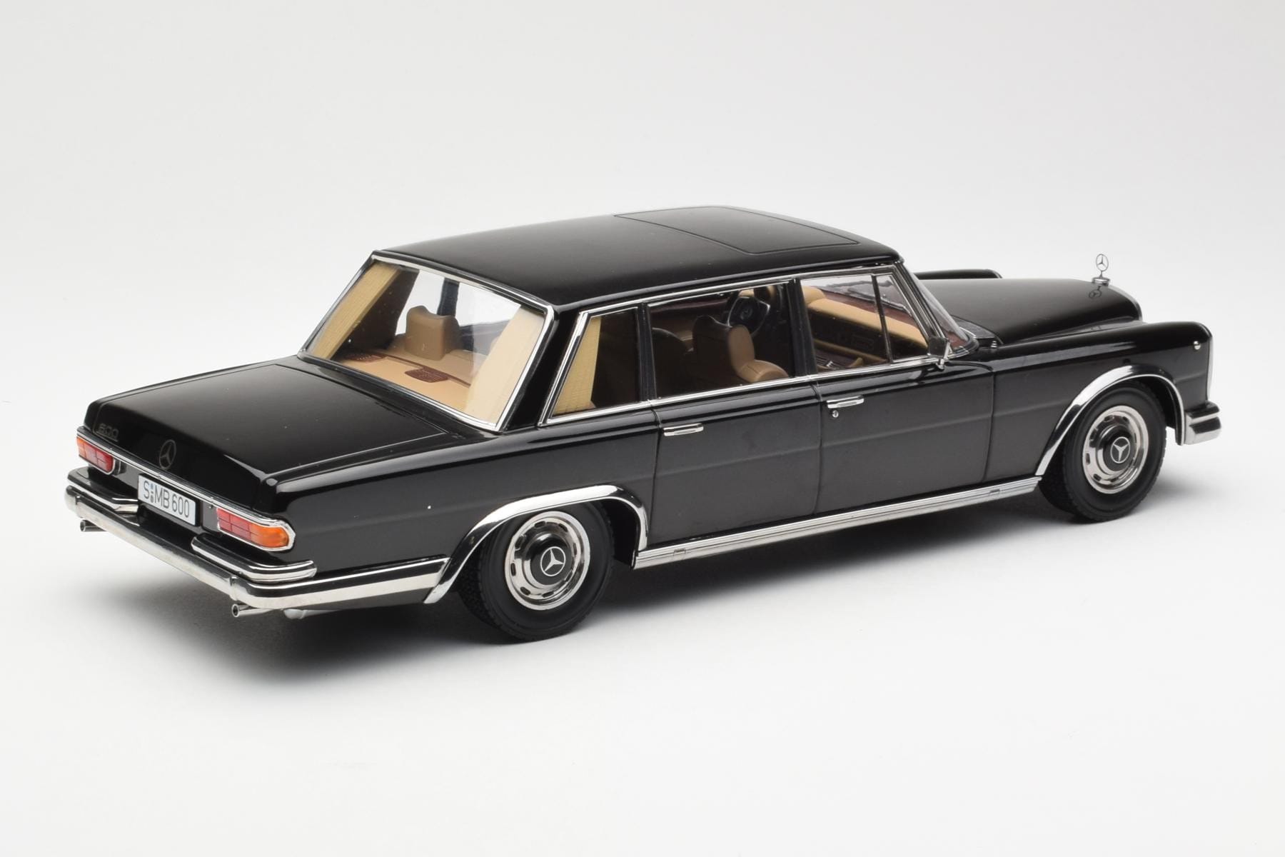 Mercedes 600 SWB W100 Schwarz KK-Scale 1:18 180601 Druckguss — Bild 2 von 6
