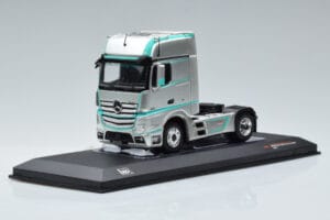 Mercedes Actros MP4 Racing Edition IXO 1:43 TR091