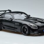 Mercedes AMG GT C190 Black Series Schwarz Norev 1:18 183900 Druckguss - image 5 of 7