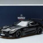 Mercedes AMG GT C190 Black Series Schwarz Norev 1:18 183900 Druckguss - image 7 of 7