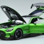 Mercedes AMG GT C190 Black Series Grün Hell Magno Limitierte Auflage Norev 1:18 183903 Druckguss - image 2 of 7