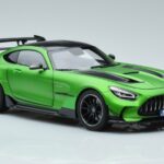 Mercedes AMG GT C190 Black Series Grün Hell Magno Limitierte Auflage Norev 1:18 183903 Druckguss - image 5 of 7
