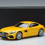 Mercedes AMG GT S Solarbeam Norev 1:18 B66960410 Druckguss - image 7 of 7