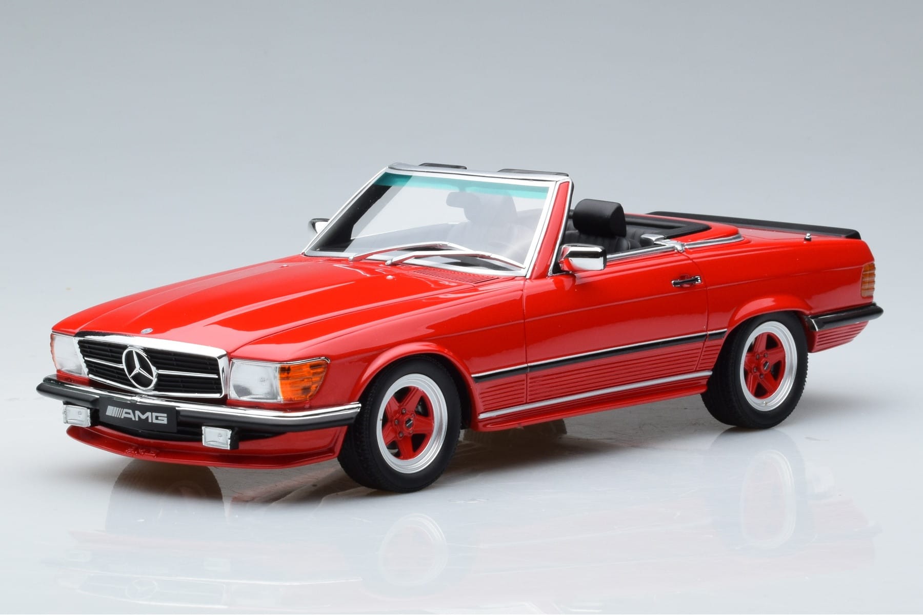 Mercedes AMG SL500 R107 Rot Otto 1:18 OT962 Resin