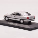 Mercedes C-Class W202 C220 Silber Minichamps 1:43 - image 3 of 4