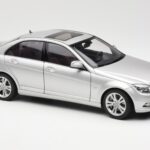 Mercedes C-Class W204 Avantgarde Silber AUTOart 1:18 B66962368 - image 6 of 8