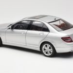 Mercedes C-Class W204 Avantgarde Silber AUTOart 1:18 B66962368 - image 7 of 8