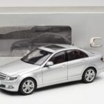 Mercedes C-Class W204 Avantgarde Silber AUTOart 1:18 B66962368 - image 8 of 8
