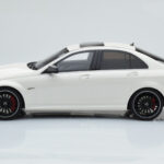 Mercedes C63 AMG W204 Weiß GT Spirit 1:18 - image 3 of 6