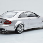 Mercedes CLK63 AMG C209 Coupe Silber Otto 1:18 - image 2 of 6