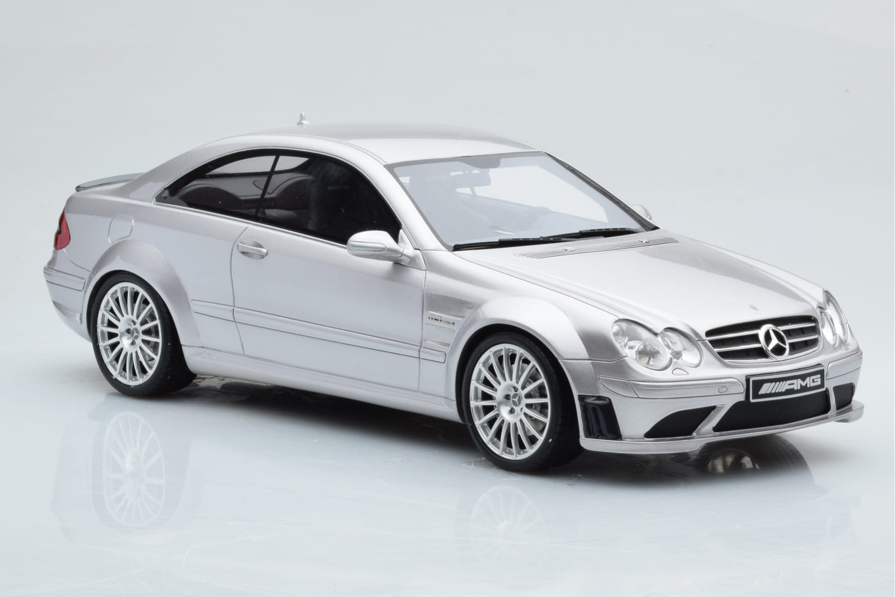 Mercedes CLK63 AMG C209 Coupe Silber Otto 1:18 OT227 Resin — Bild 4 von 6