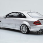 Mercedes CLK63 AMG C209 Coupe Silber Otto 1:18 - image 5 of 6
