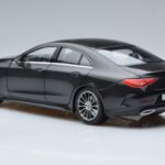 Mercedes CLS Coupe C257 Norev 1:18 - image 6 of 7