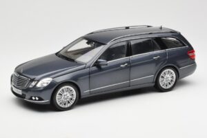 Mercedes E-Class S212 T-Modell Tenorit Grau Metallic Minichamps 1:18 B66962447