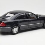 Mercedes E-Class W211 Blau Metallic Kyosho 1:18 B66962147 - image 3 of 8