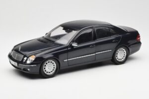 Mercedes E-Class W211 Blau Metallic Kyosho 1:18 B66962147